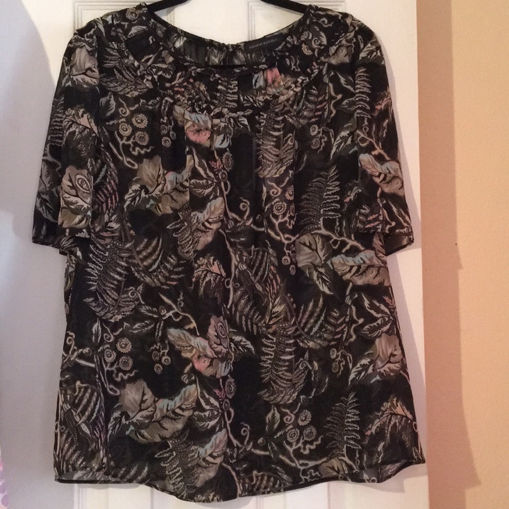 Large NWT Banana Republic sheer braid-trim top